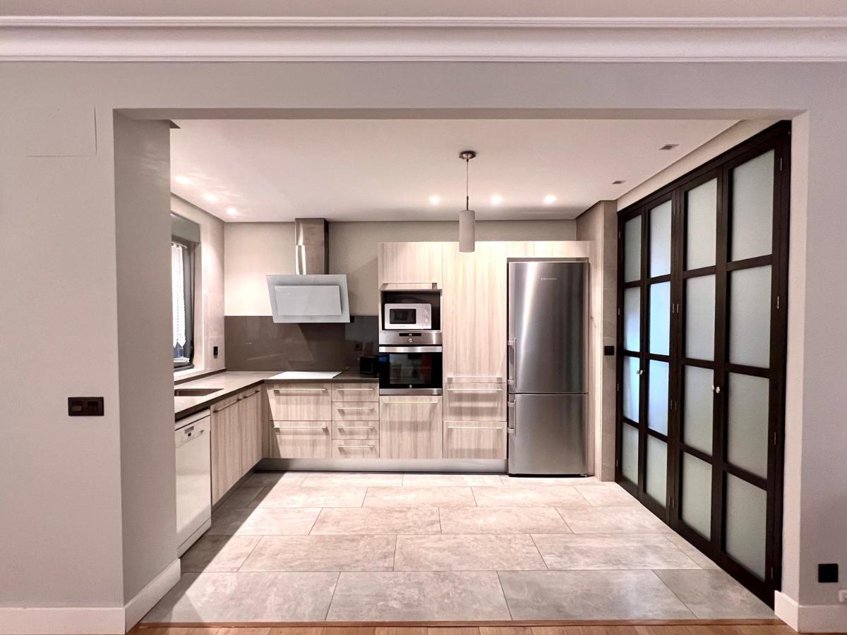 Apartament Housing Leon Gran Via Luxe Zewnętrze zdjęcie